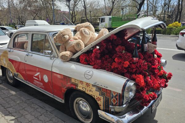 Розовый город. Священный Эчмиадзин