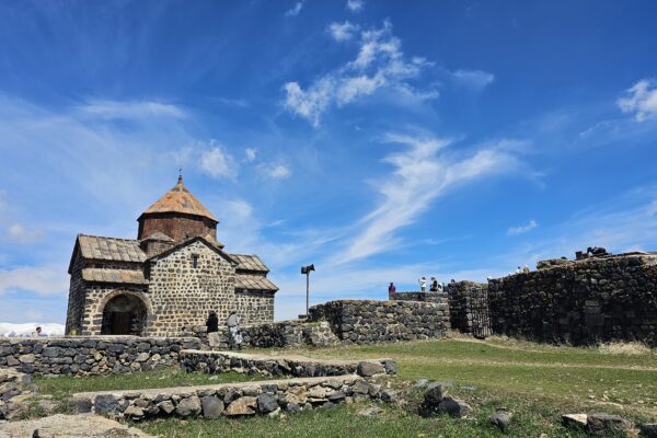 Необъятный Севан и альпийский Дилижан